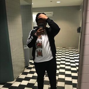 Meet your Posher, Emmanuel